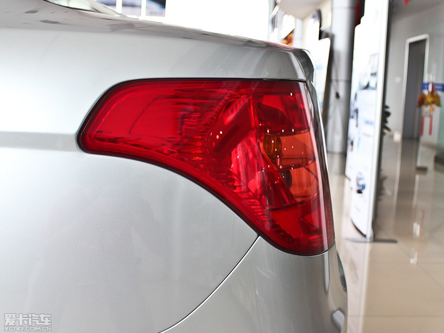 2012��vB50 1.6L �Ԅ��촰��