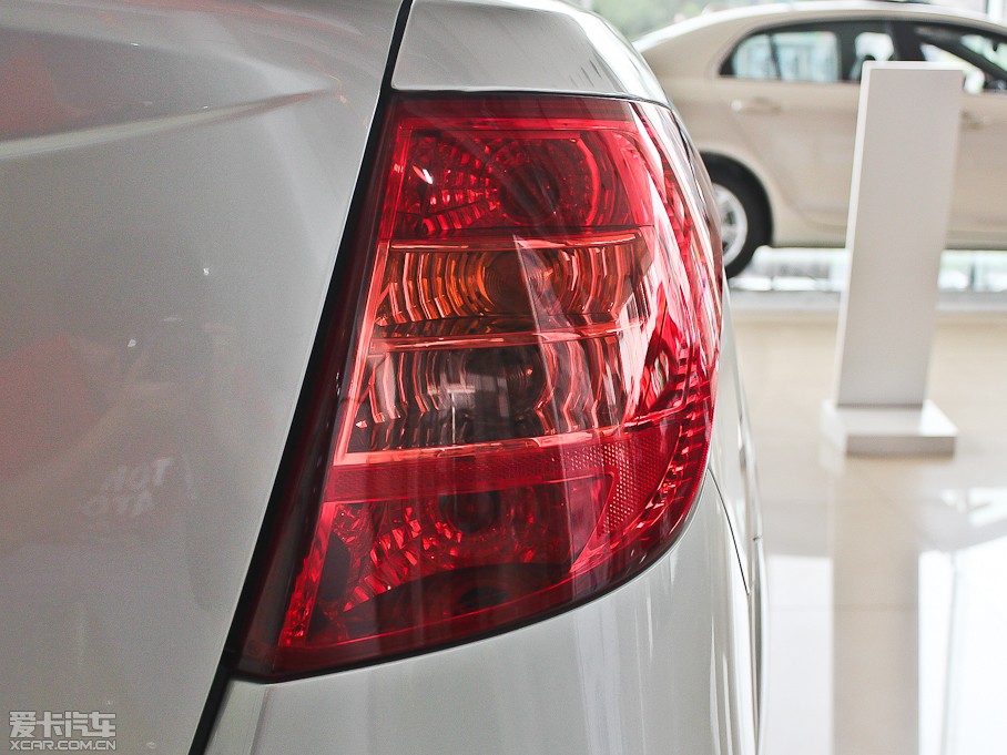 2012��vB50 1.6L �Ԅ��촰��