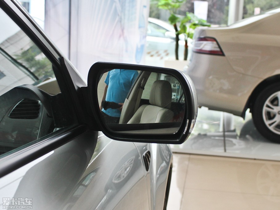 2012��vB50 1.6L �Ԅ��촰��