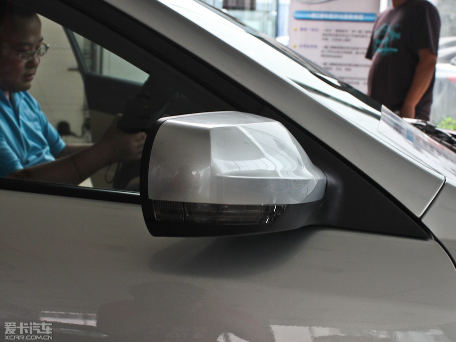 2012��vB50 1.6L �Ԅ��촰��