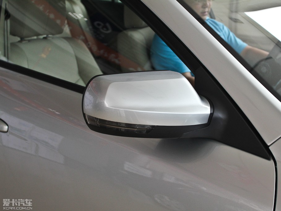 2012��vB50 1.6L �Ԅ��촰��