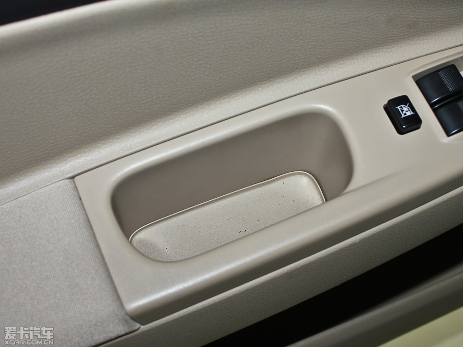 2012vB50 1.6L Ԅ촰