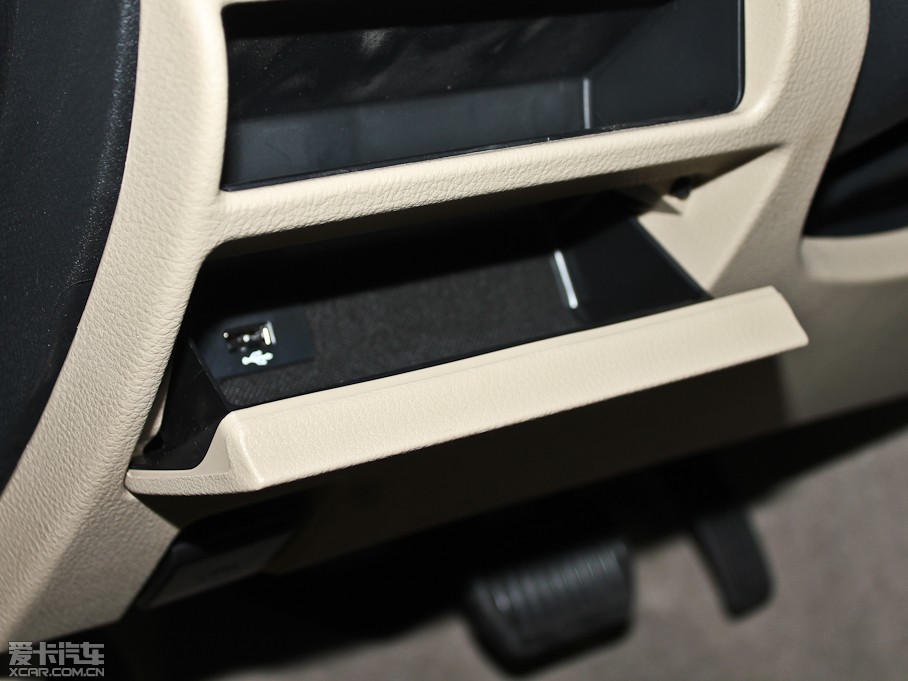 2012��vB50 1.6L �Ԅ��촰��