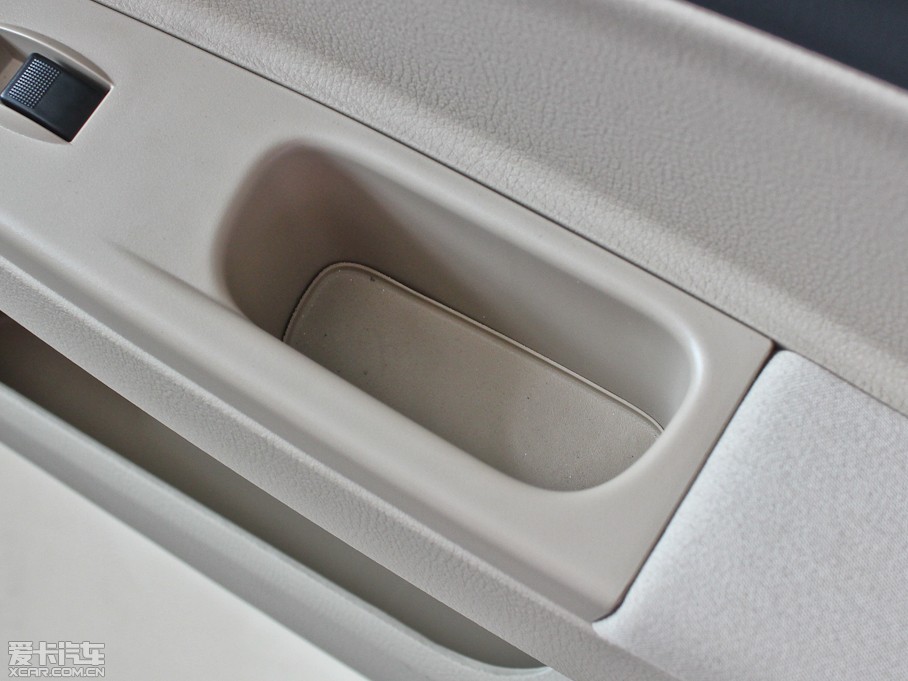 2012��vB50 1.6L �Ԅ��촰��