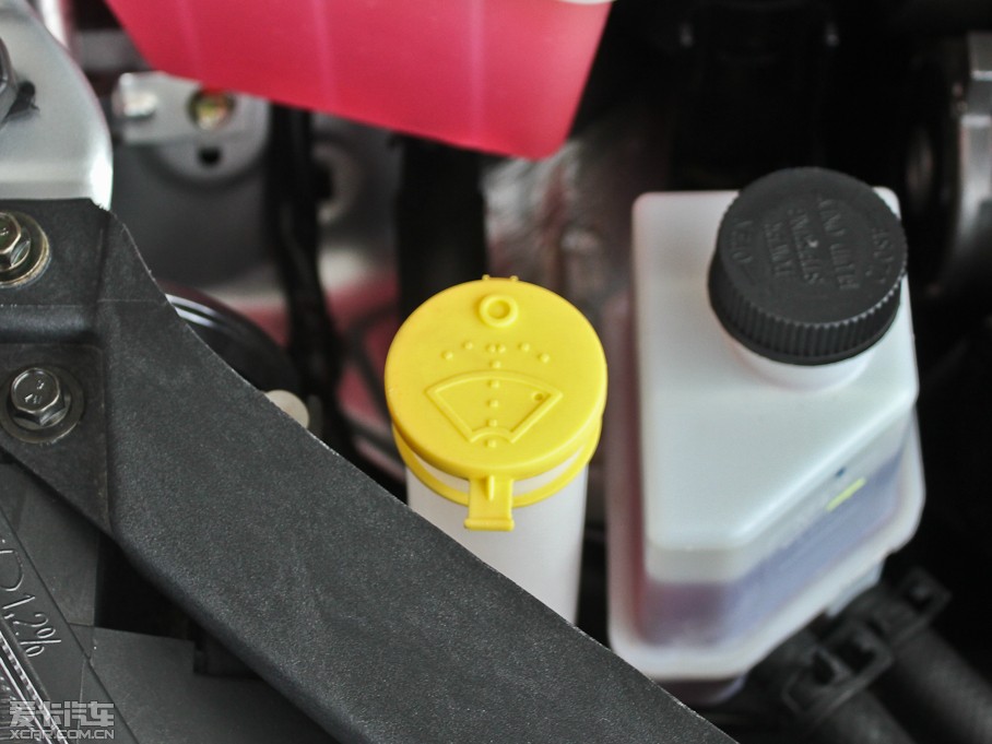 2012��vB50 1.6L �Ԅ�(d��ng)�촰��