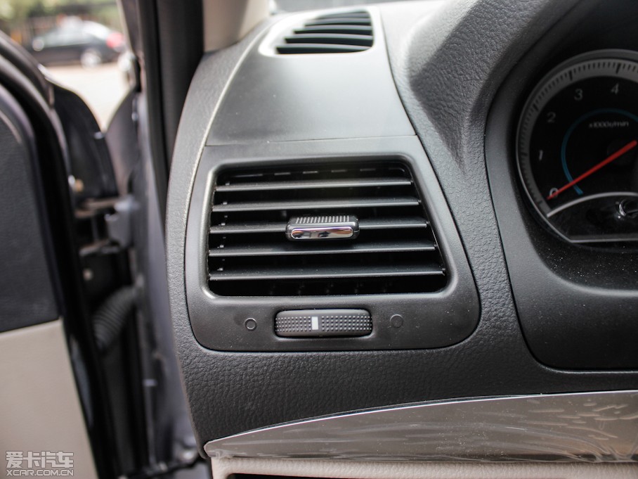 2012��vB50 1.6L �Ԅ�(d��ng)�r(sh��)�а�