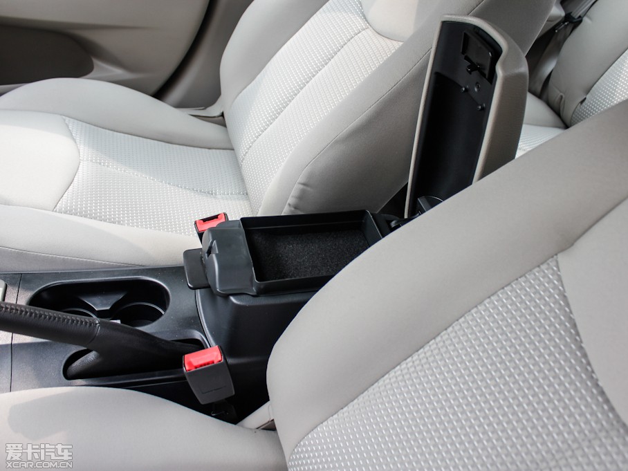 2012��vB50 1.6L �Ԅӕr�а�