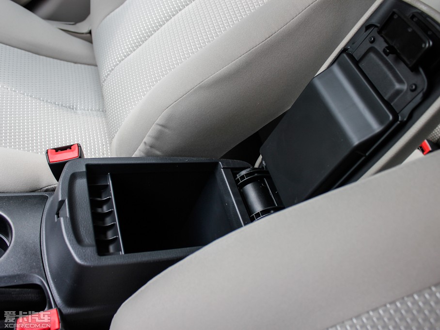 2012��vB50 1.6L �Ԅӕr�а�