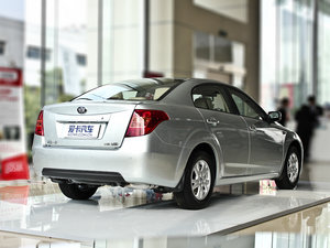 2012款1.6L 手动尊贵版 整体外观