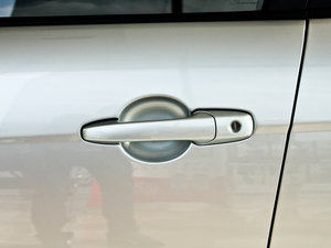 2012款1.6L 手动尊贵版 主驾门拉手