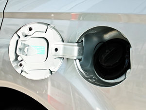 2012款1.6L 手动尊贵版 油箱盖