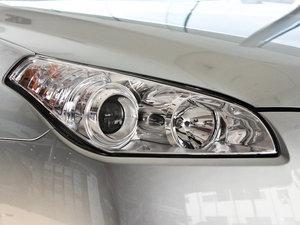 2012款1.6L 手动尊贵版 细节外观