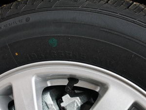 2012款1.6L 自动豪华版 轮胎尺寸