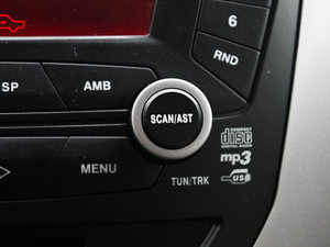 2012款1.6L 自动豪华版 中控区