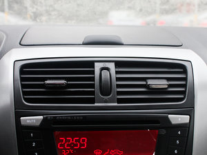 2012款1.6L 手动时尚版 空调出风口