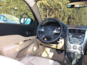 2012款1.6L 手动天窗版 空间座椅