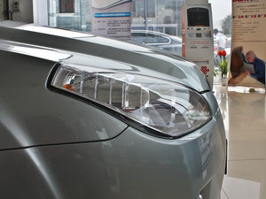 2012款1.6L 自动天窗版 细节外观