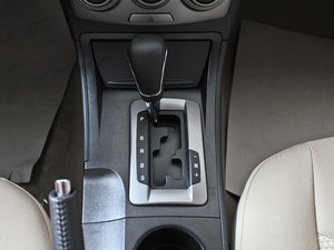 2012款1.6L 自动天窗版 中控区