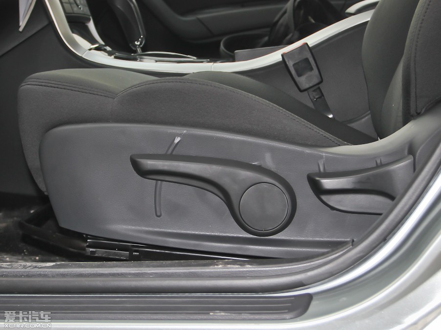 2012vB90 2.0L Ԅm