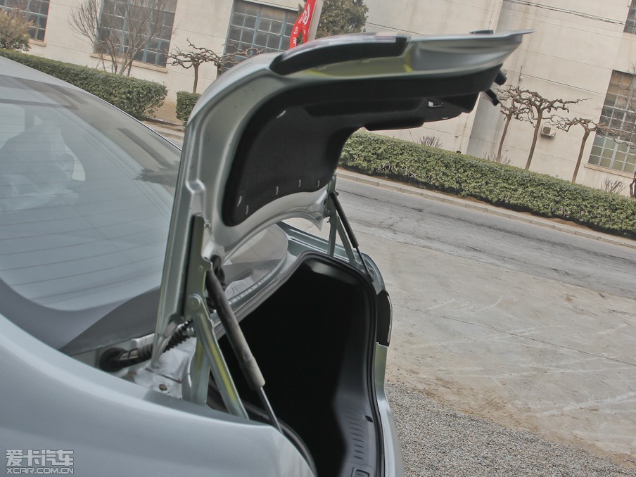 2012vB90 2.0L Ԅm