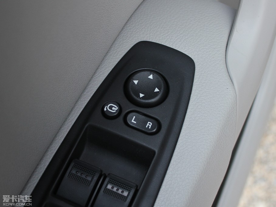 2012vB90 2.0L քӺA