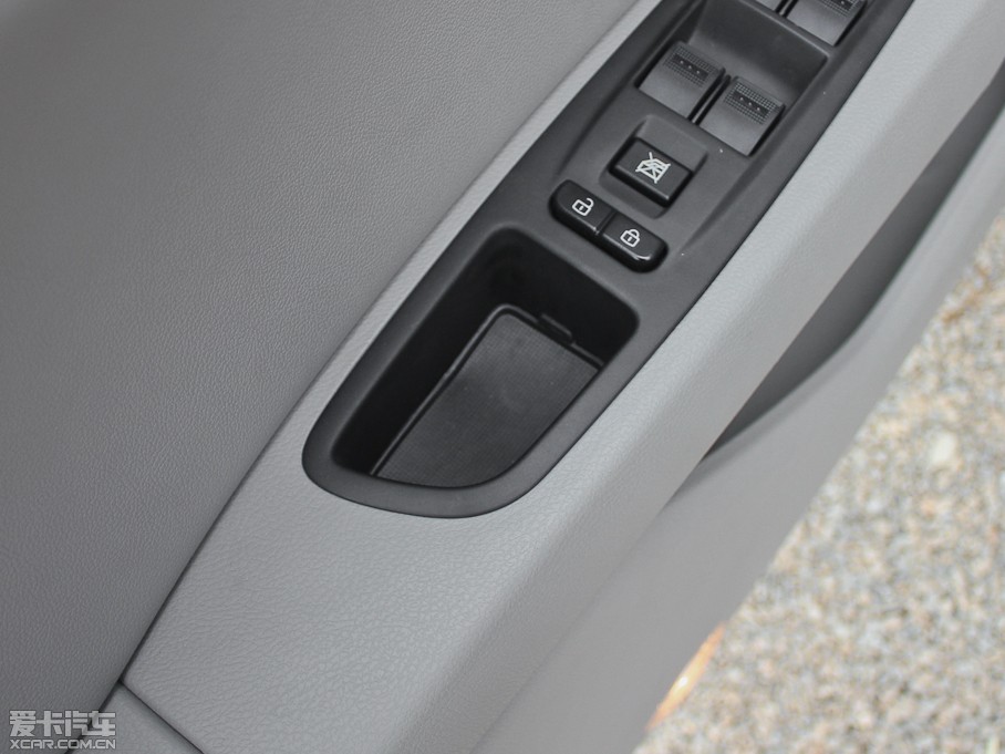 2012vB90 2.0L քӺA