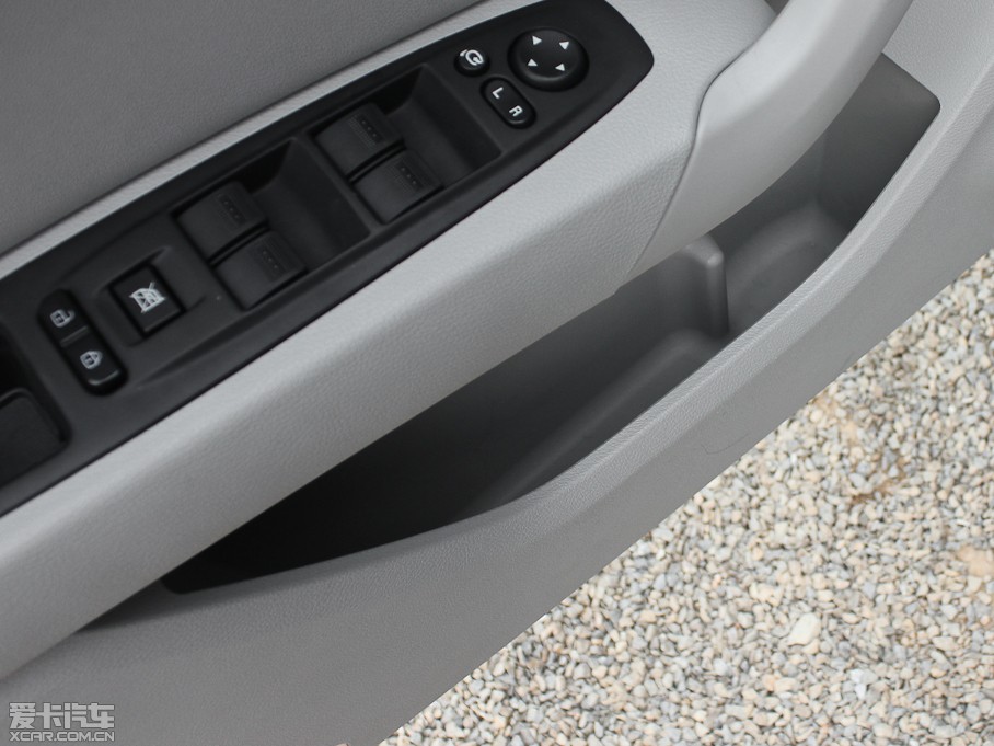 2012vB90 2.0L քӺA