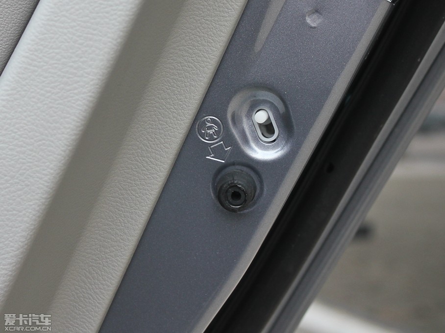 2012vB90 2.0L քӺA