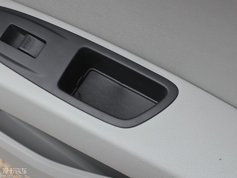 2012vB90 2.0L քӺA