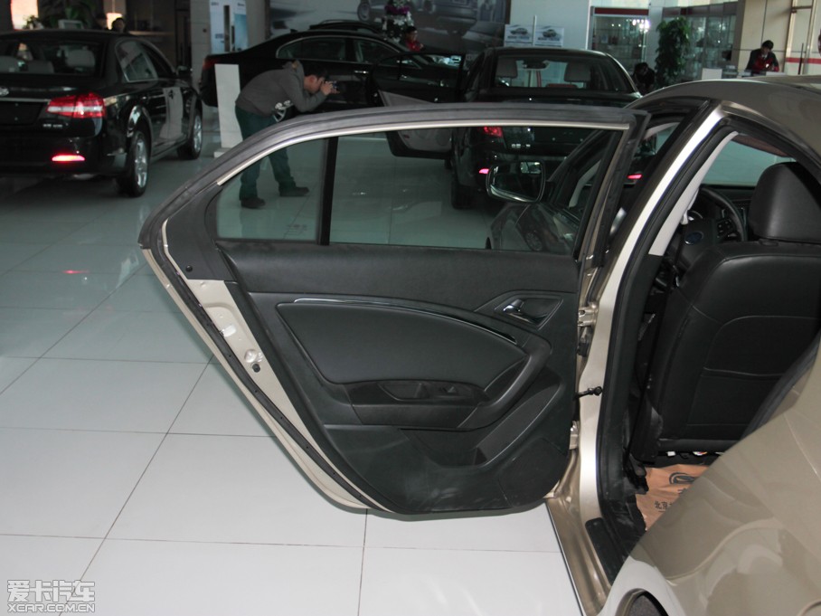 2012vB90 2.3L ԄŞ