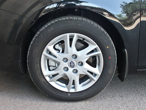 2012款2.0L 手动舒适版 轮圈