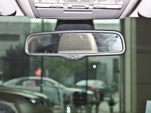 2012款2.0L 手动舒适版 车内后视镜