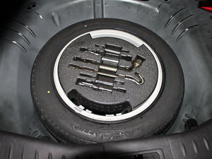 2012款2.0L 手动舒适版 备胎