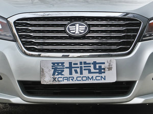 2012款2.0L 自动舒适版 中网
