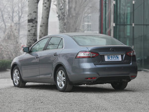 2012款2.0L 手动豪华版 左后45度