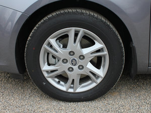 2012款2.0L 手动豪华版 轮圈