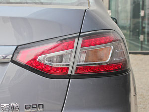 2012款2.0L 手动豪华版 尾灯