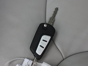 2012款2.0L 手动豪华版 车钥匙