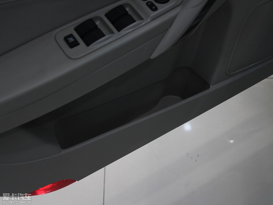 2012vB70 1.8L քӺA