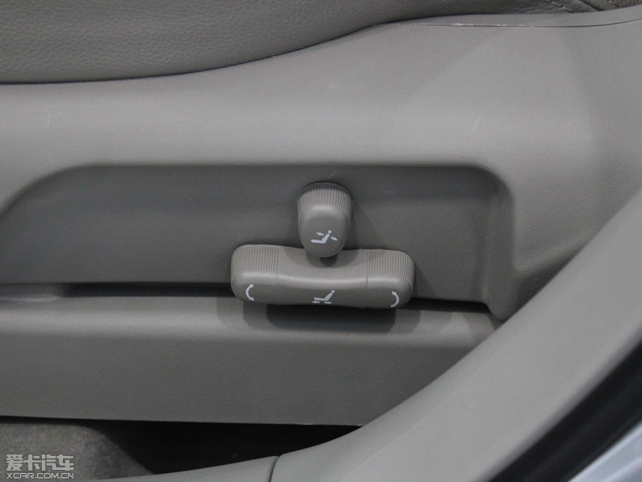 2012vB70 1.8L քӺA