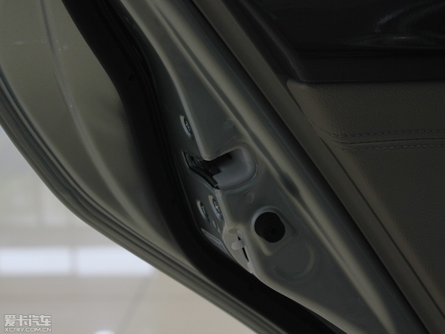 2012vB70 1.8L քӺA