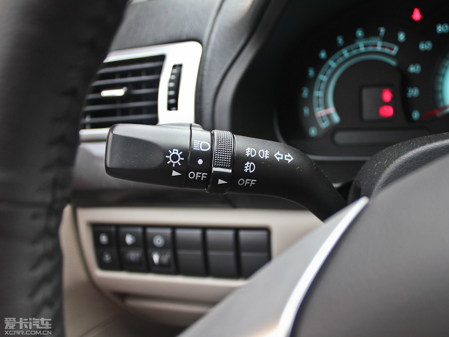 2012vB70 1.8L քӺA