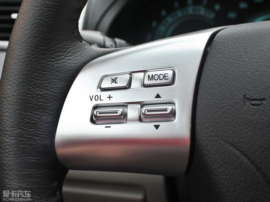 2012vB70 1.8L քӺA