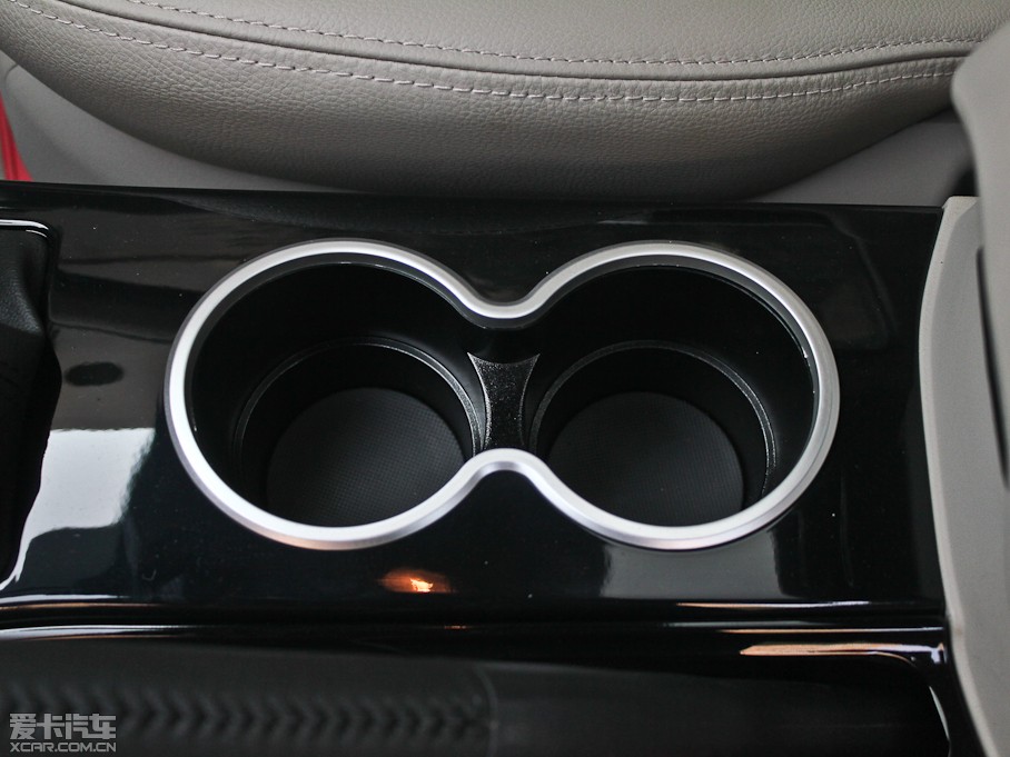 2012vB70 1.8L քӺA