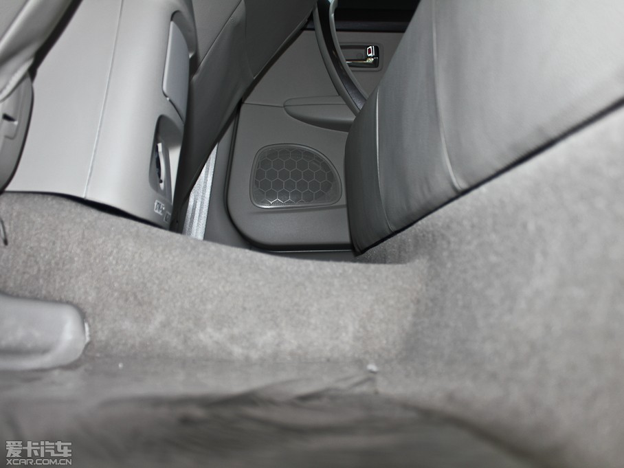 2012vB70 1.8L քӺA