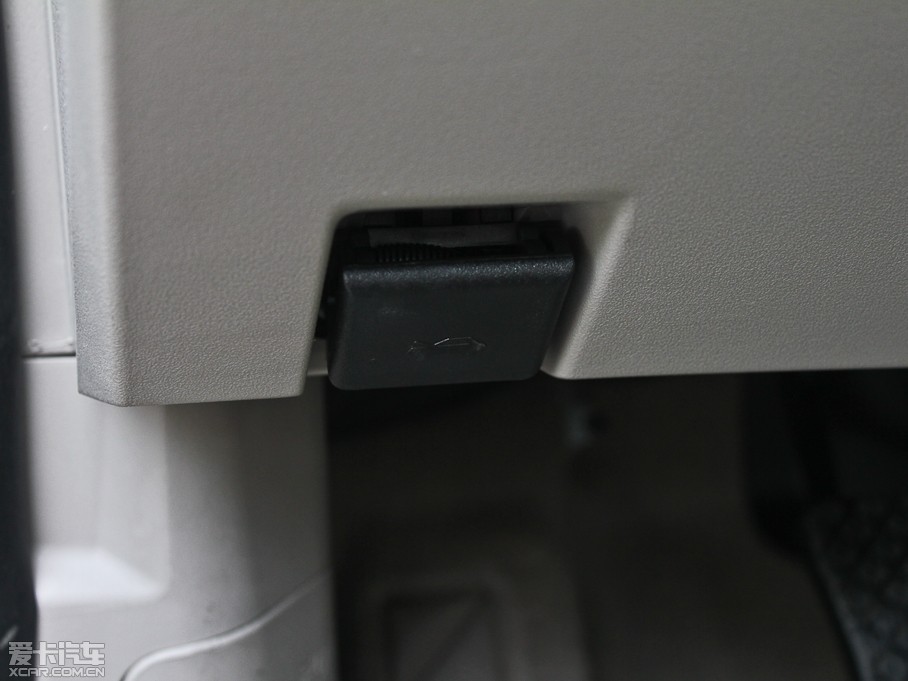 2012vB70 1.8L քӺA