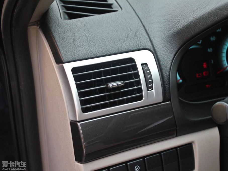 2012vB70 1.8L քӺA