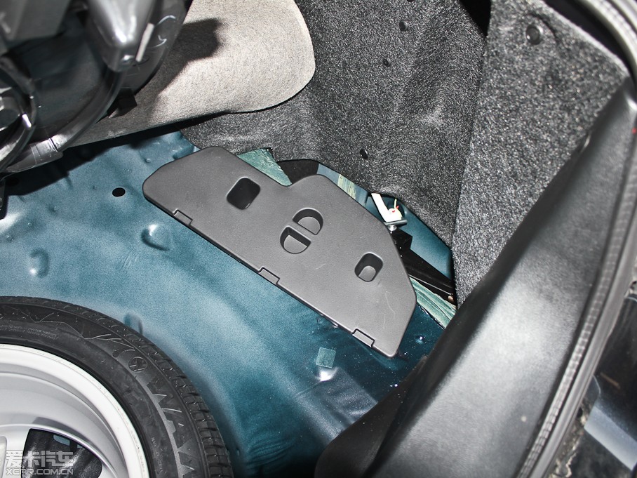 2012vB70 1.8L քӺA