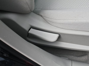 2012款1.8L 手动舒适版 空间座椅