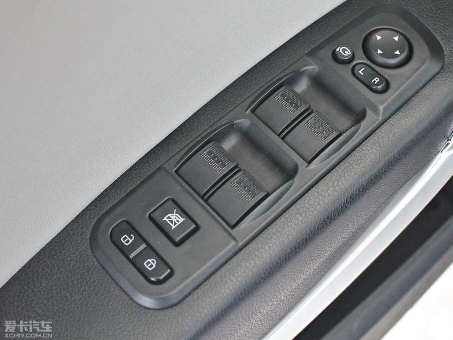 2013vX80 2.0L Ԅm